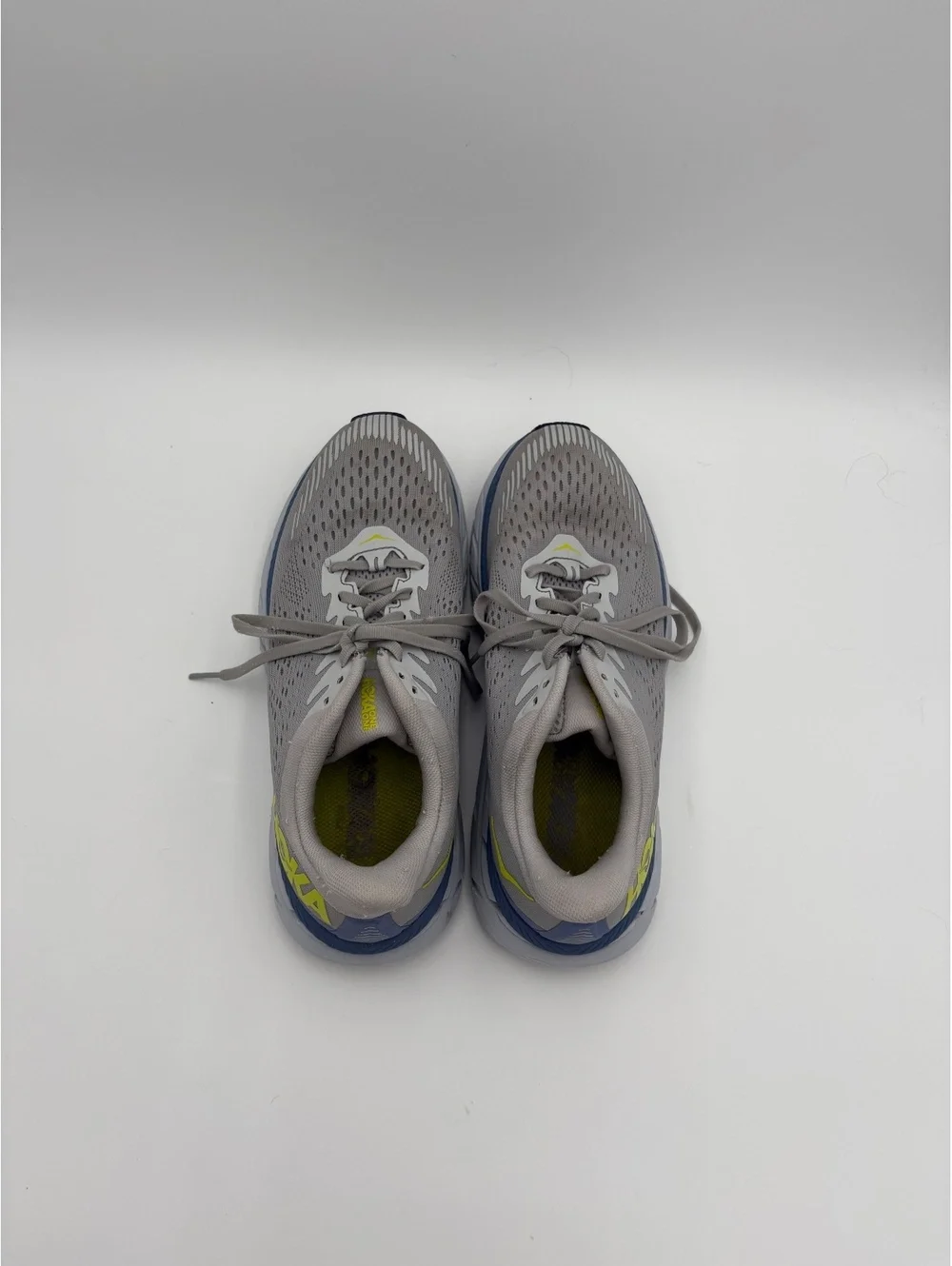 Hoka Clifton 7 $180 Woman’s 9 One One Gray Running Shoes with Yellow Logo